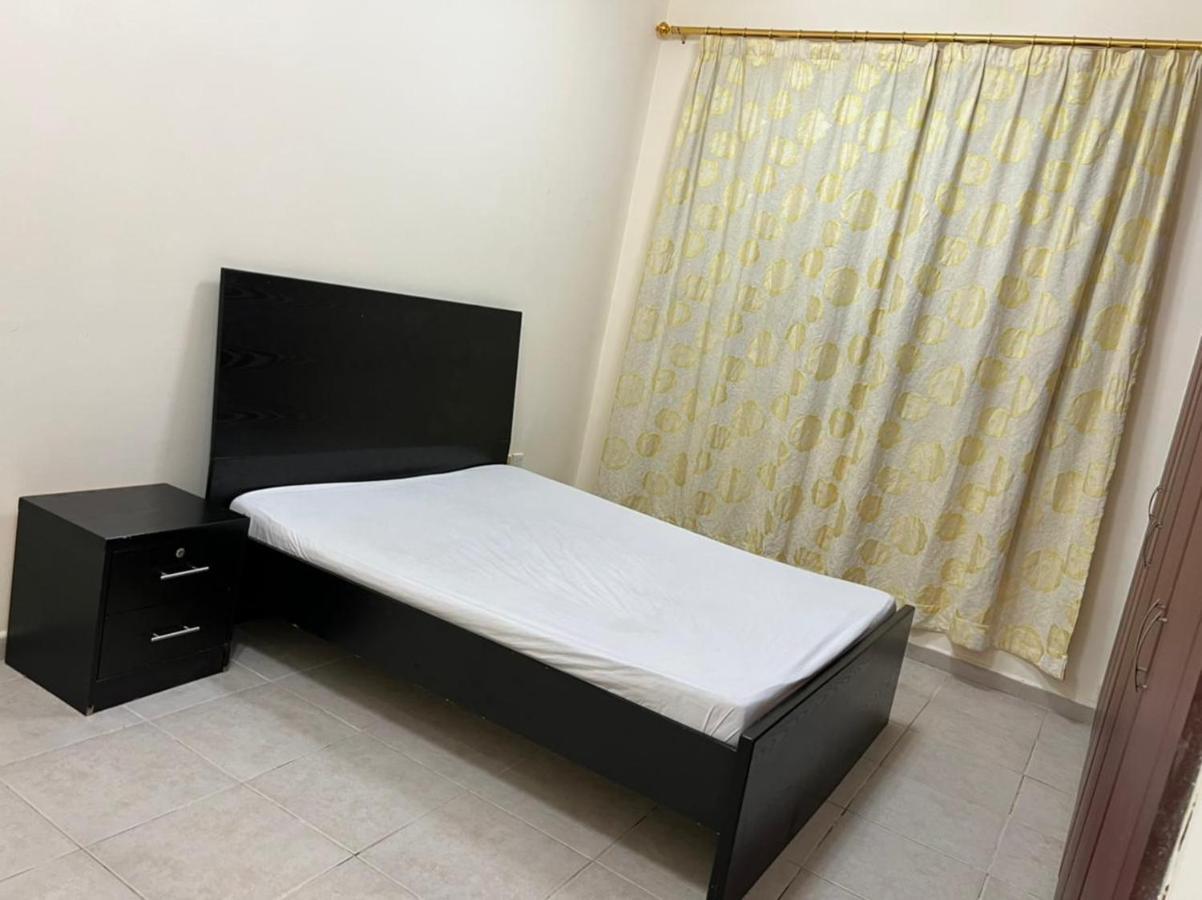 Master Room Attached Bathroom Dubai Exterior photo