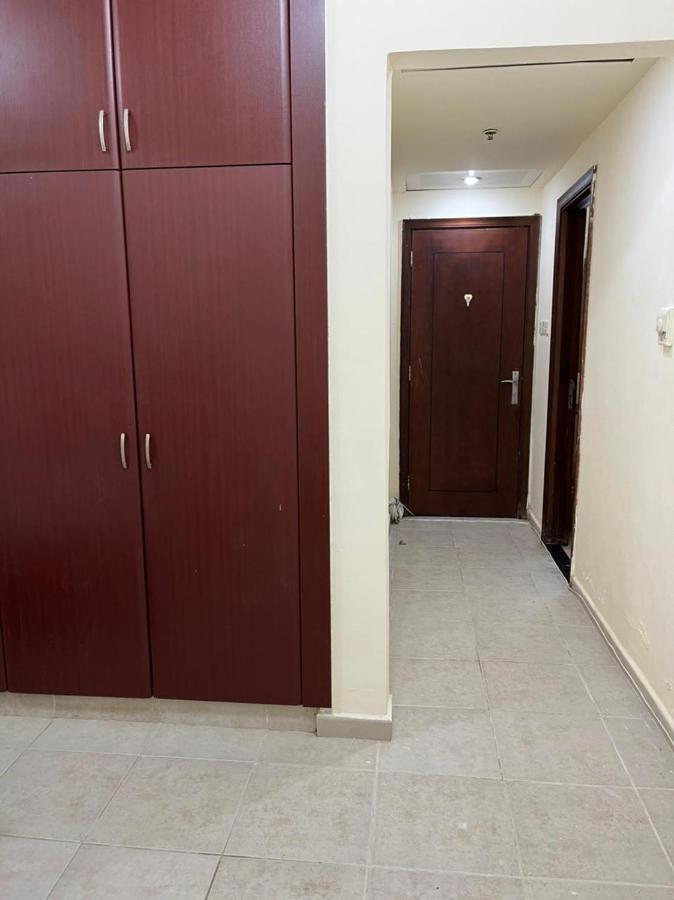 Master Room Attached Bathroom Dubai Exterior photo