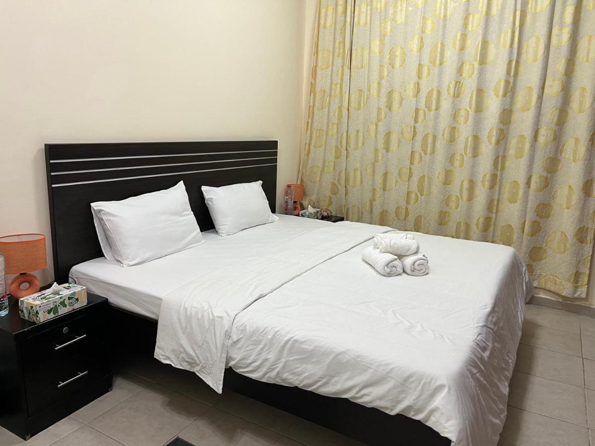 Master Room Attached Bathroom Dubai Exterior photo
